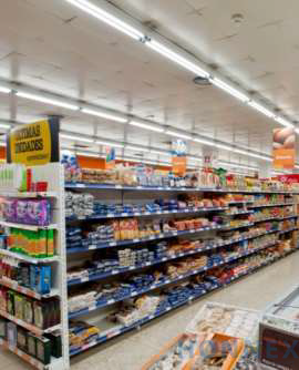 PHILIPS MASTER UltraEfficient T5 LED tubes illuminating supermarket shelves and product displays